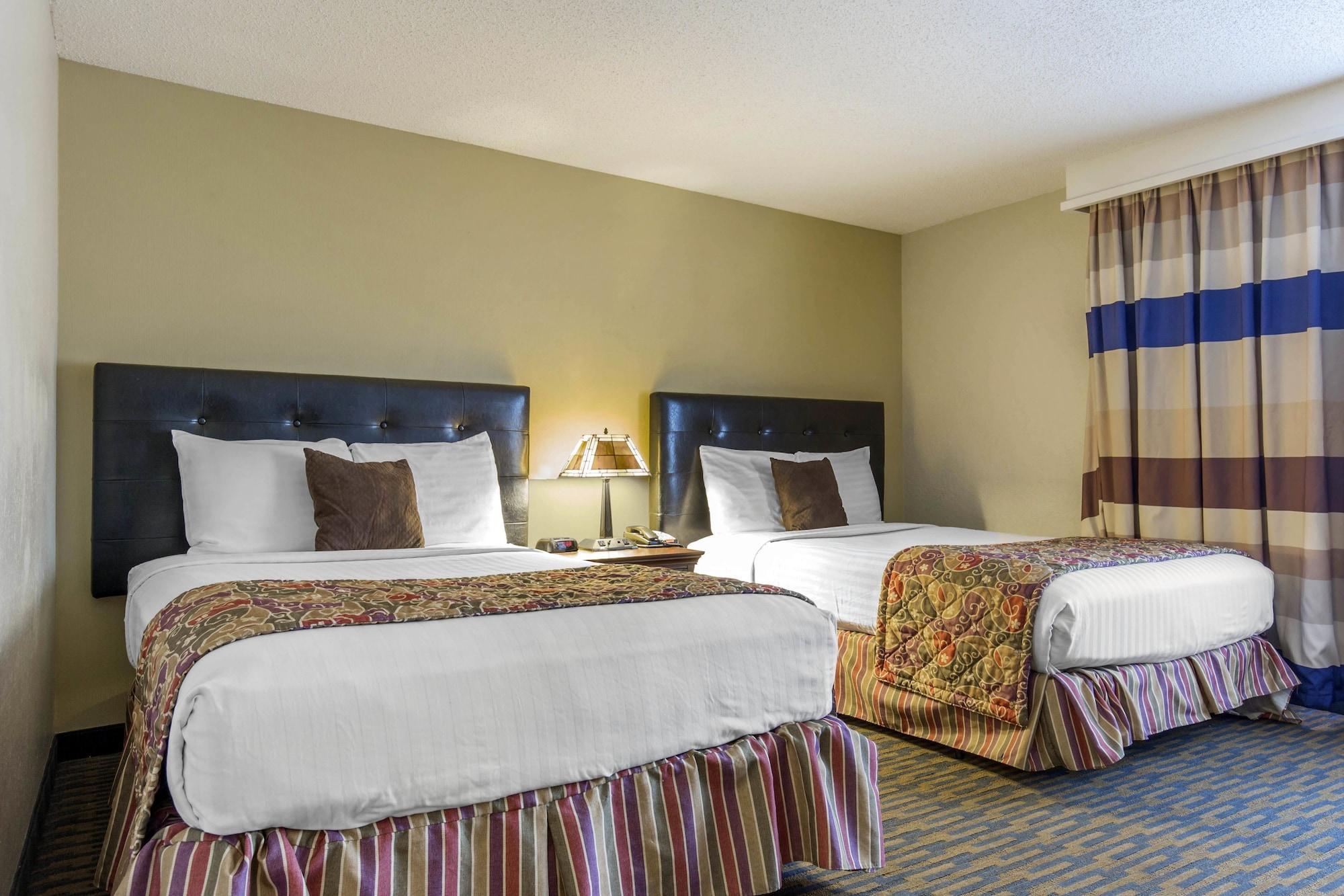 Lamplighter Inn-south 3*